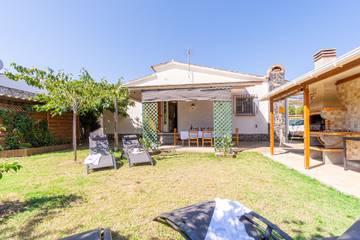 Villa für 6 Personen, mit Terrasse und Garten, mit Haustier in Empuriabrava