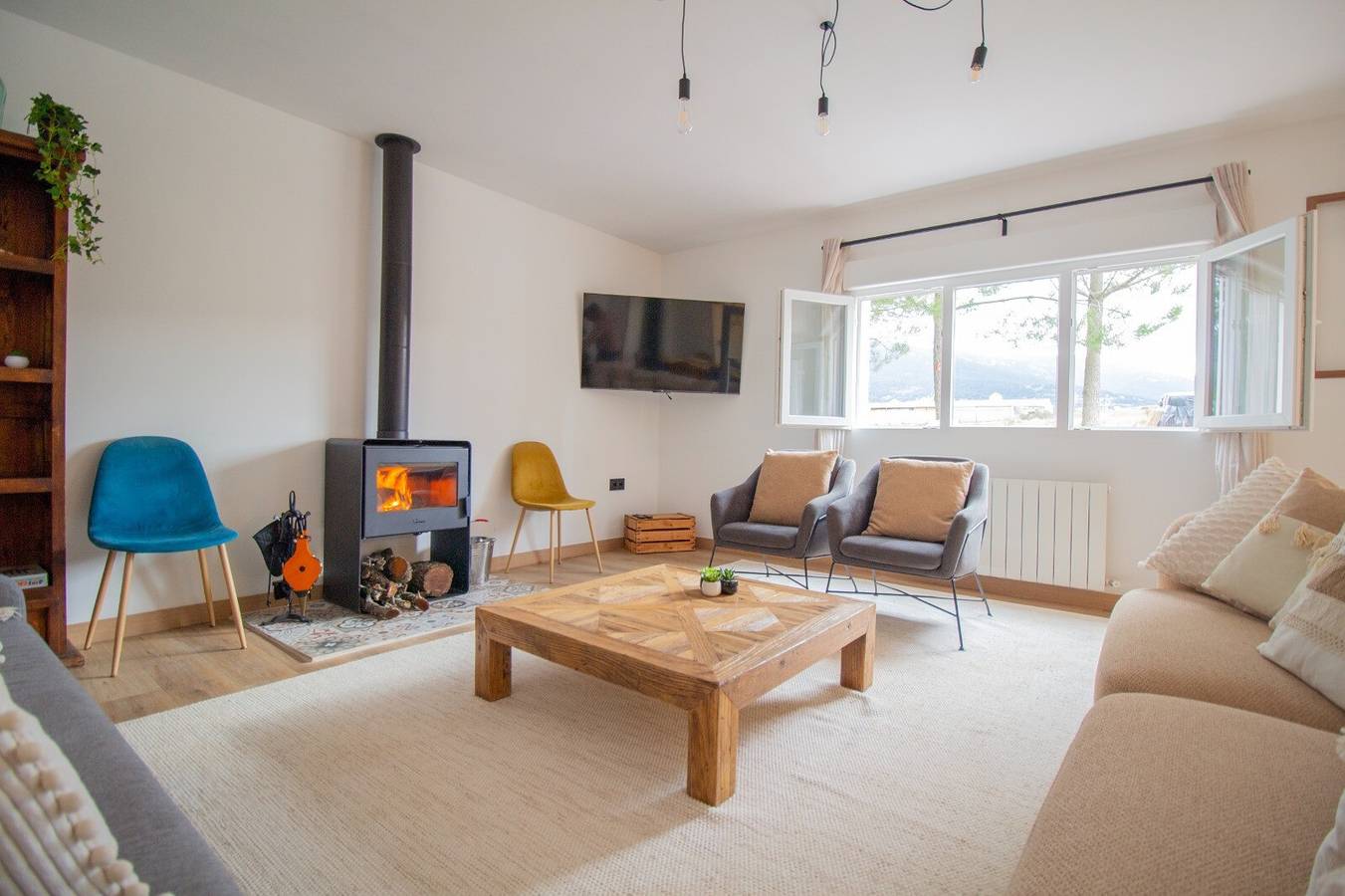 Maison de vacances « La Casa Del Alcalde » avec vue sur la montagne, terrasse privée et Wi-Fi in Aldealengua de Pedraza, Province de Ségovie