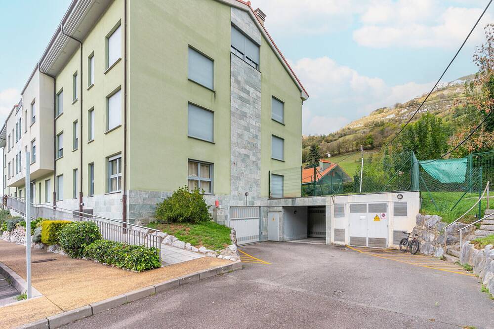 Entire apartment, 21A06 Apartamento en Felechosa in Felechosa, Aller