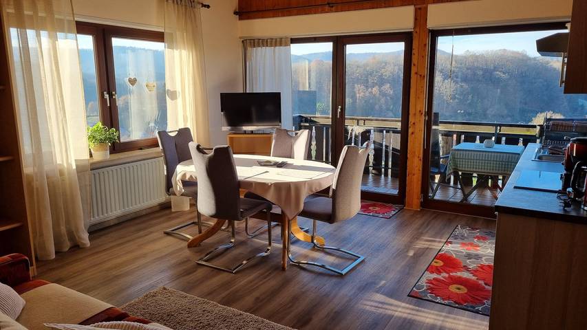 Ferienwohnung für 2 Personen, mit Balkon und Terrasse sowie Garten im Dahner Felsenland - 2