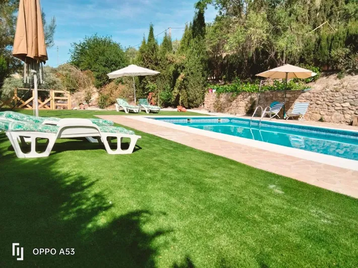 Casa de vacaciones para 12 personas, con jardín además de vistas y piscina - 1