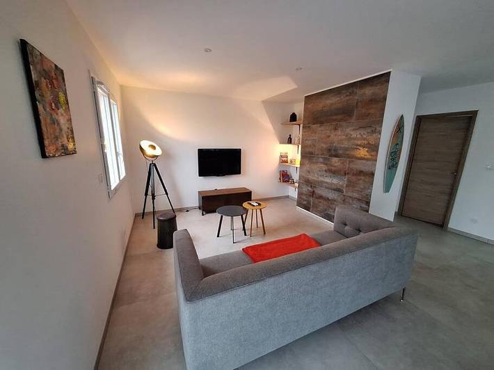 Location de vacances pour 4 personnes, avec piscine ainsi que terrasse et vue à Lussas - 3