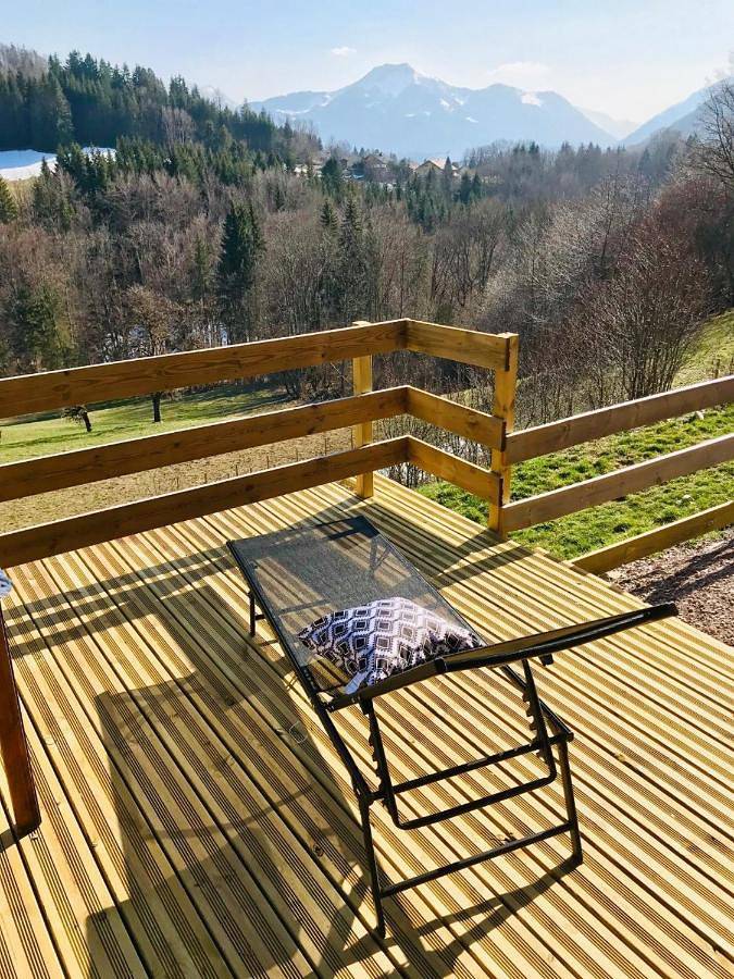 Appartement entier, Apartment with Mountain View in Mégevette, Région de Bonneville