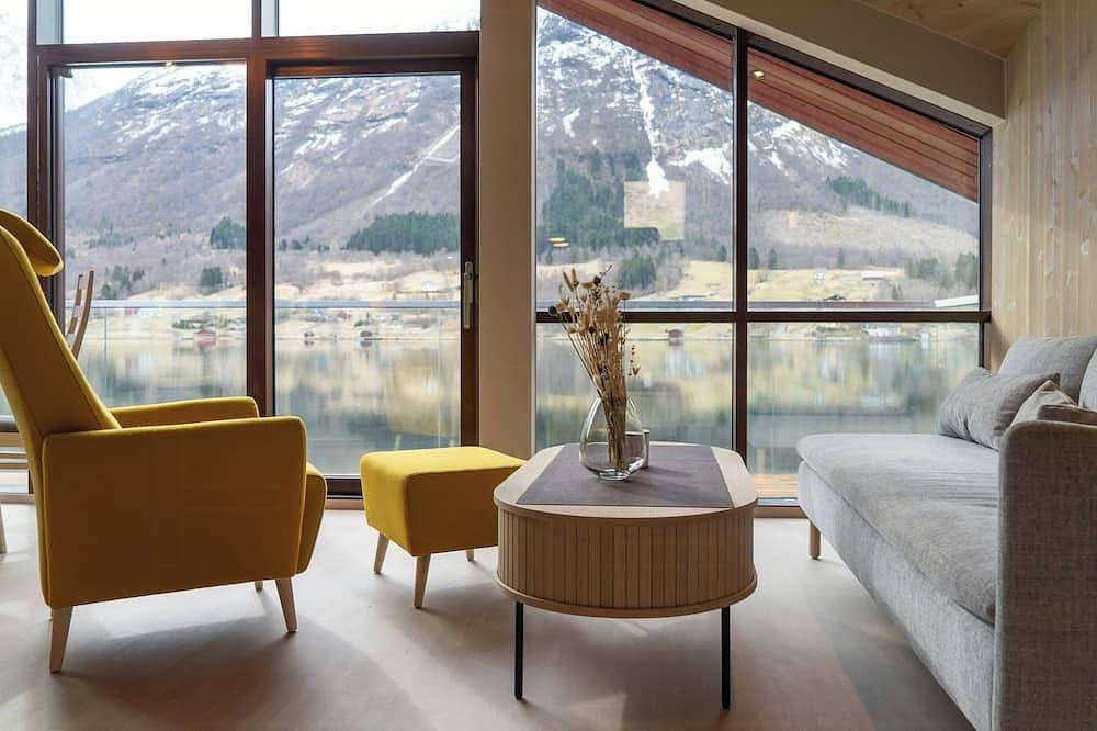 Hütten am Meer mit Panoramablick und Zugang zu den Bergen in Sykkylven