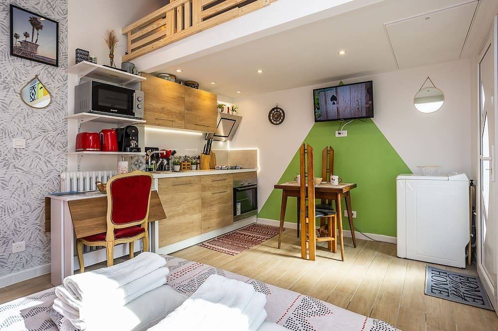 Entire apartment, Smart Casa a lovely love nest for a Paloise getaway - Free parking 24/24 in Pau, Béarn
