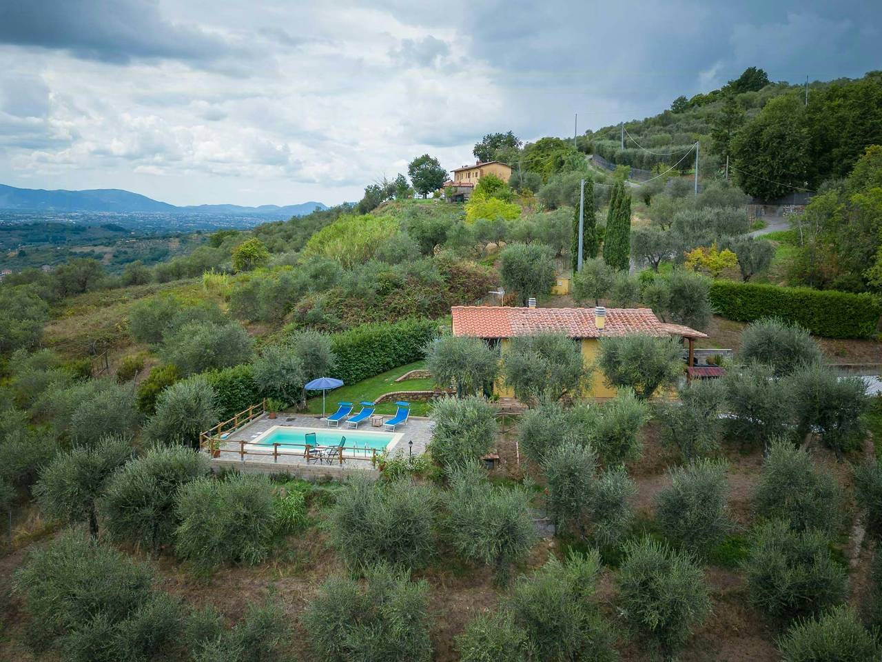 La Veduta. Villa con piscina privata in Toscana in Pescia, Provincia di Pistoia