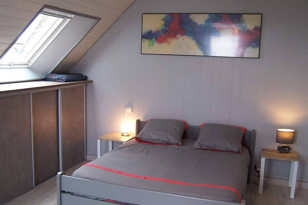 Fisherman's house between Paimpol and Brehat in Ploubazlanec, Côte de Goëlo