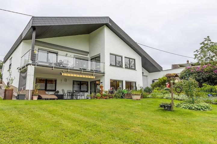 Ferienwohnung für 4 Personen, mit Terrasse in Serrig