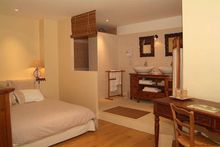 Location de vacances pour 20 personnes, avec jardin à Nantoux - 2