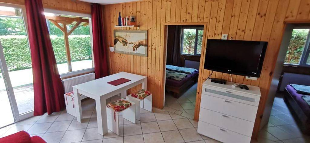 One-Bedroom Bungalow in Fonjod, Plattensee Südufer