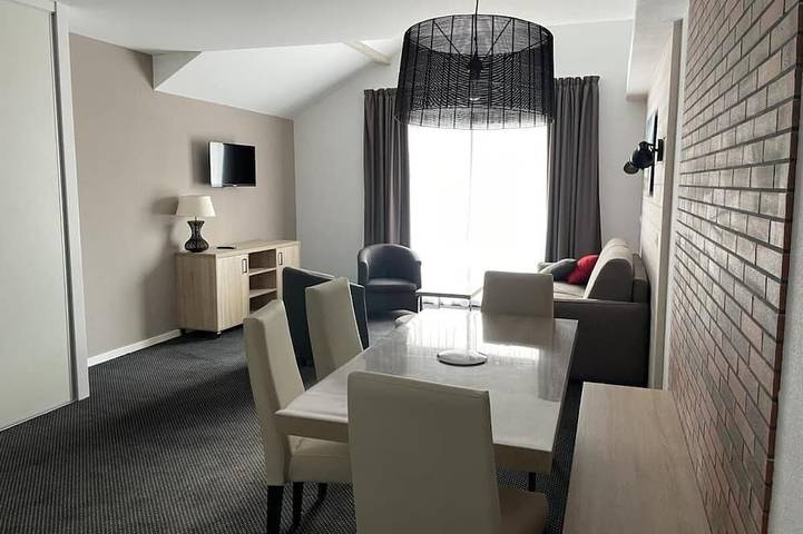 Entire apartment, 150m from ski slopes, 1st floor, view ski slopes, swimming pool, balcony, tv, ski locker, 58m² in Gourette, Eaux-Bonnes