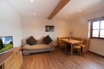 Ferienwohnung für 4 Personen, mit Garten und Balkon in Altenmarkt im Pongau