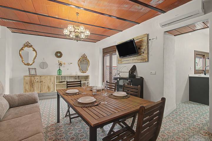 Casa vacanze 'La Casa del Castillo' con terrazza privata, Wi-Fi e aria condizionata in Niebla, Provincia di Huelva