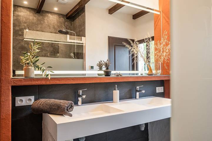 Gîte pour 8 personnes, avec jardin et piscine à Montréal (Lanquedoc-Roussillon) - 3