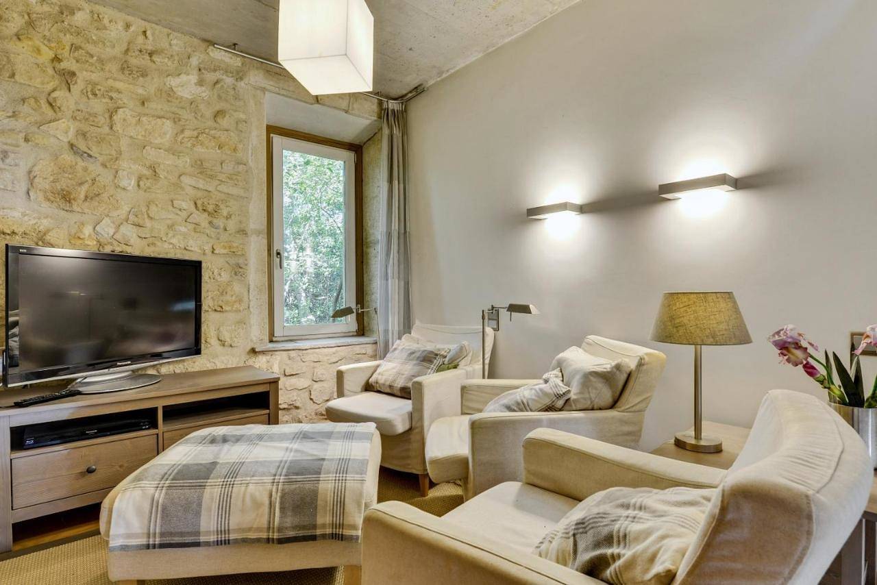 Two-Bedroom House in Armissan, Côte d'Améthyste