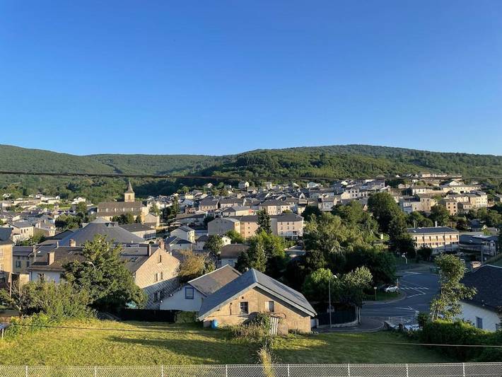 Location de vacances pour 8 personnes, avec terrasse et vue, animaux acceptés à Lacaune - 3