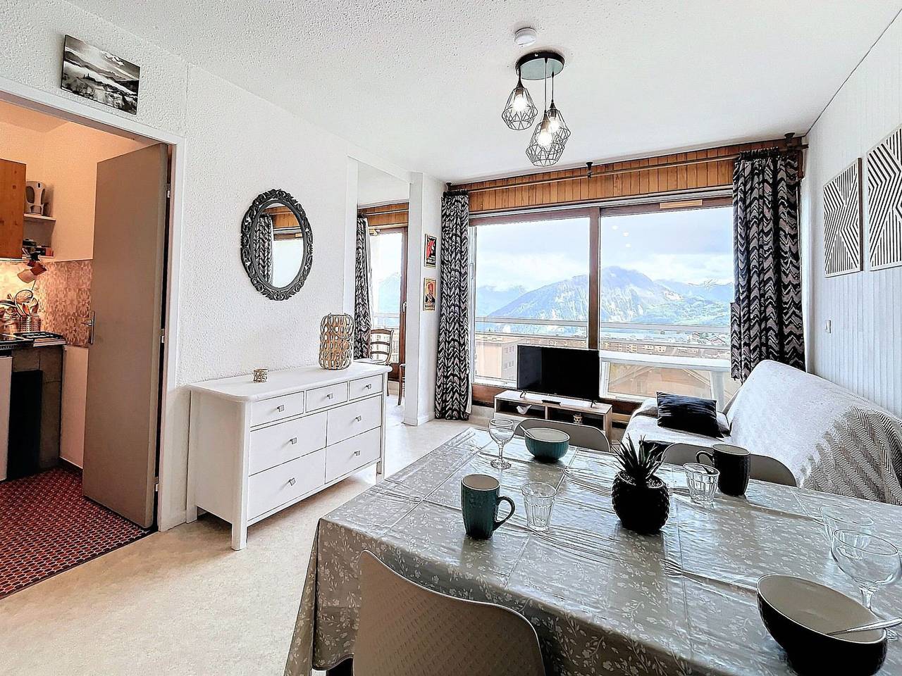 Estudio entero, Apartamento luminoso con balcón y vistas a las pistas, 5 pers. in La Toussuire, Fontcouverte-la Toussuire