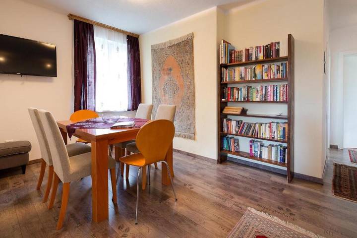 Ganze Wohnung, Ferienwohnung 'Villa Müller Rotfuchs' mit Seeblick, Gemeinschaftsgarten und Wlan in Ossiach, Bezirk Feldkirchen