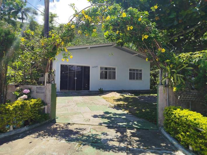 Casas e apartamentos de temporada para 9 pessoas, com vista e jardim em Ribeirão da Ilha