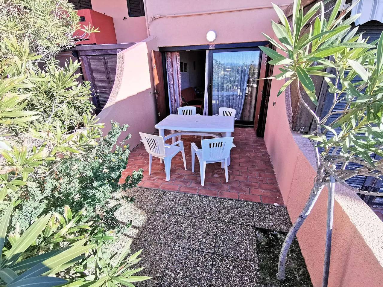 Appartement entier, Grand studio avec coin nuit et terrasse en rez de chaussée pour 4 personnes à Port Leucate. Réf: 1Mm2_233 in Port Leucate, Leucate