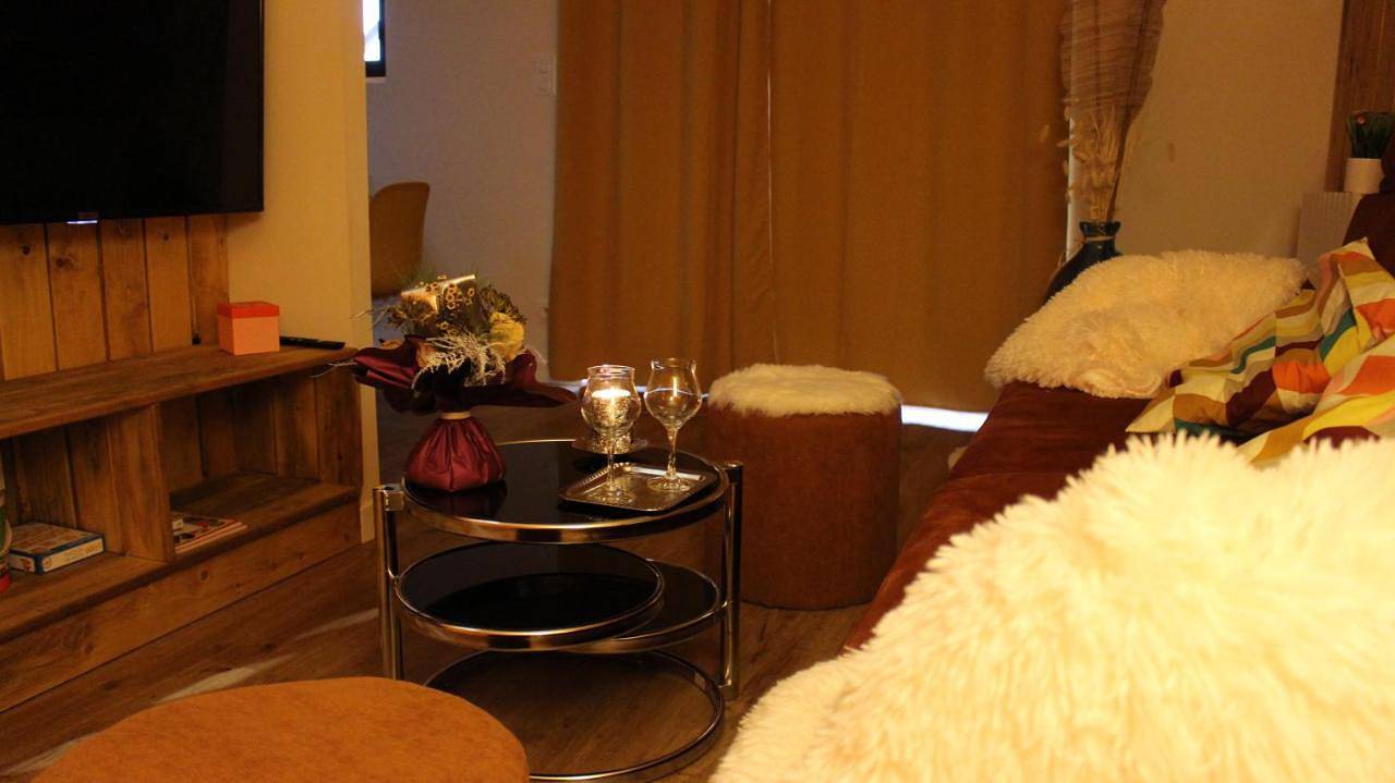 Chalet pour 6 personnes avec terrasse in Clermont-Créans, Sarthe