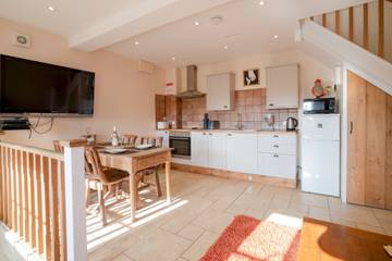 Holiday Home for 2 People in The Cotswolds, South West England, Photo 3