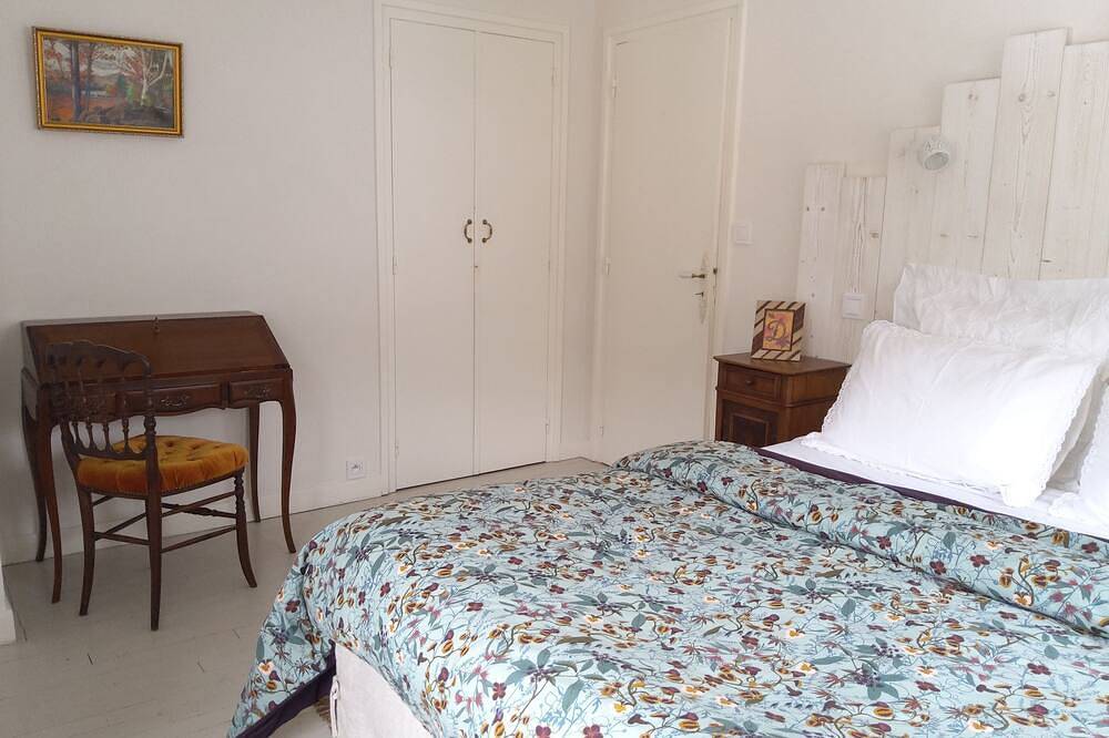 Grande Ourse guest room in Sembadel, Parque Natural Regional Livradois-Forez