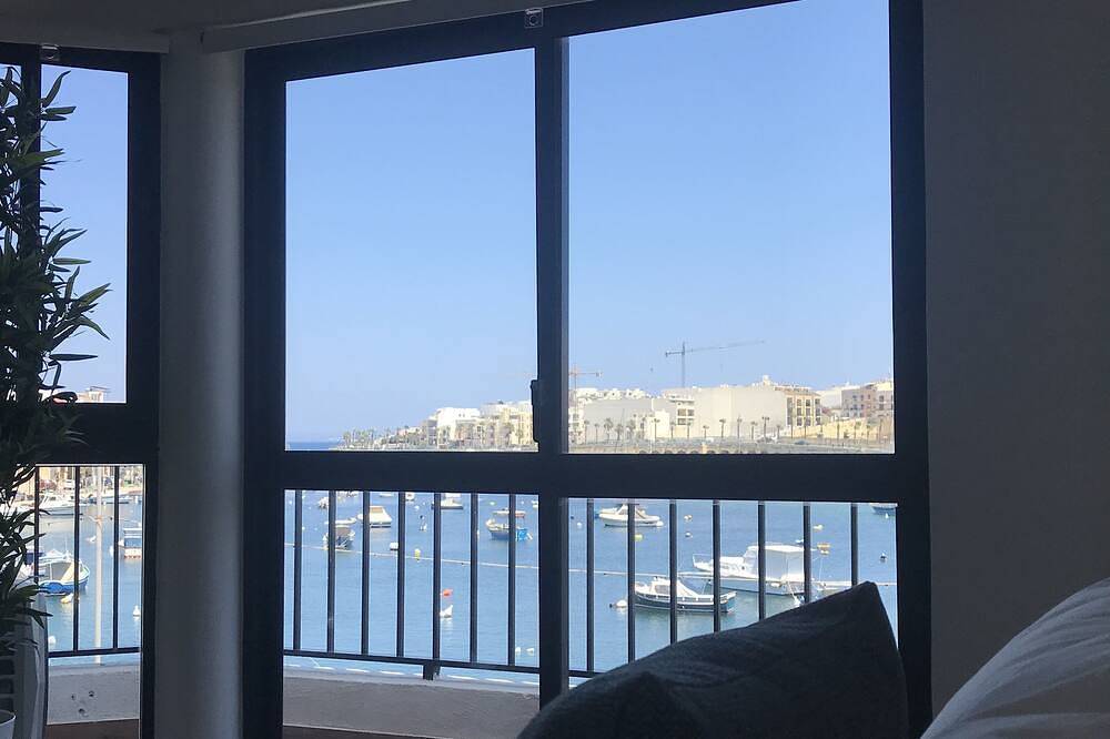 Ganze Wohnung, Sunrise Creek Sea View Apartment in Marsaskala, Insel Malta