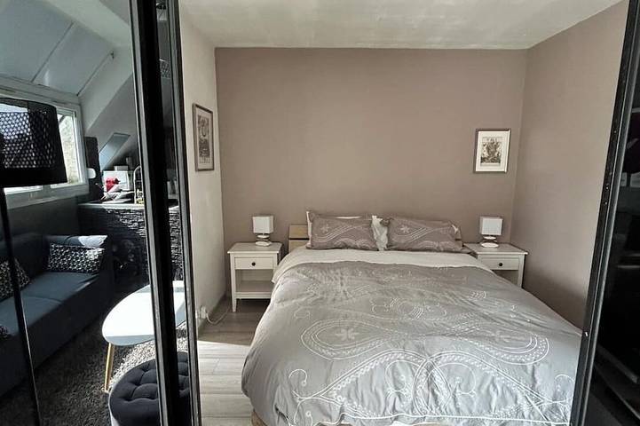 Appartement entier, **** hyper-centre Epernay Penthouse (43sm) 1bd Appartement avec ascenseur, laveuse in Épernay, Marne
