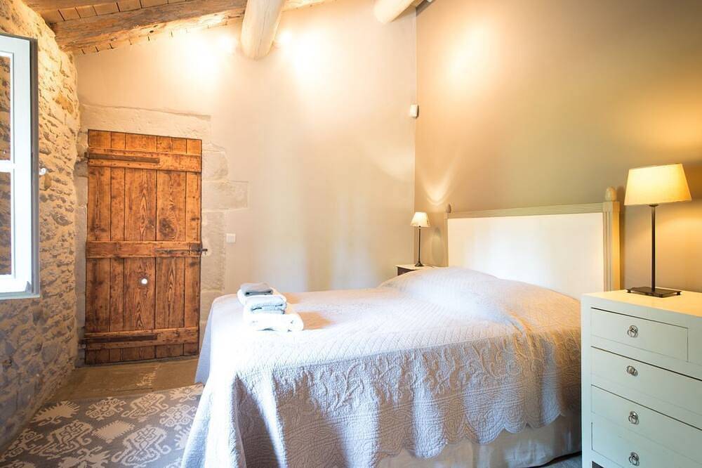 Le Mas En Rose - Fünf Schlafzimmer Villa, Schläft 10 in Barbentane, Arles und Umgebung