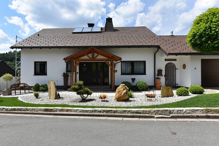 Ferienwohnung für 2 Personen, mit Terrasse und Garten in Warmensteinach