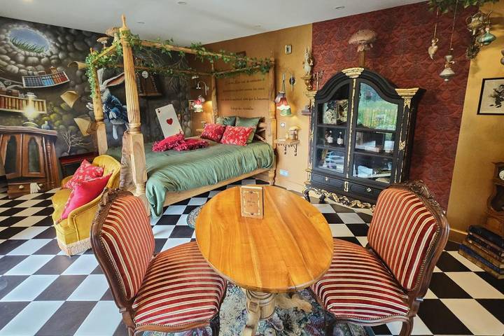 Location de vacances pour 2 personnes, avec jardin ainsi que sauna et jacuzzi à Ménil-Hubert-sur-Orne - 2