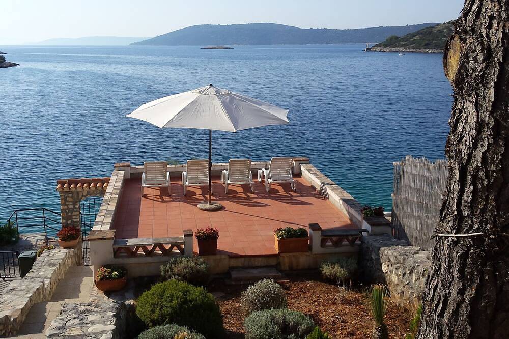 Villa voor 6 Personen in Marina, Split-Dalmatië