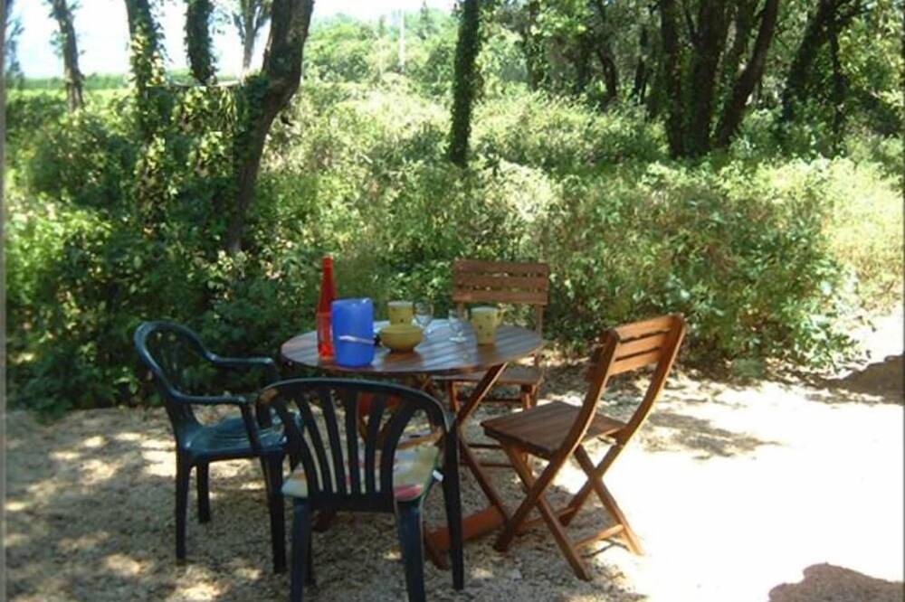 Apartamento entero, Casa / apartamento rural - Mazan in Mazan, Parque natural regional del Mont Ventoux