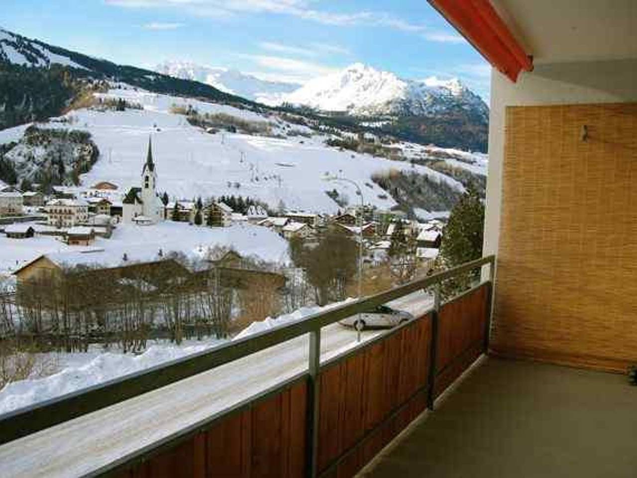 Ganze Ferienwohnung, Tgesa Marlotscha - 4.5 Zimmerwohnung - 6 Betten in Surses, Engadin