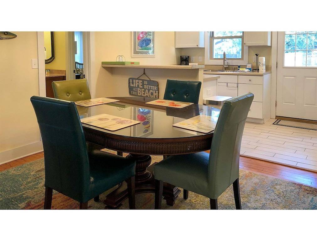 Palmenhof 5. Wundersch���n eingerichtetes Haus mit viel Platz im Freien in Isle of Palms, Charleston County