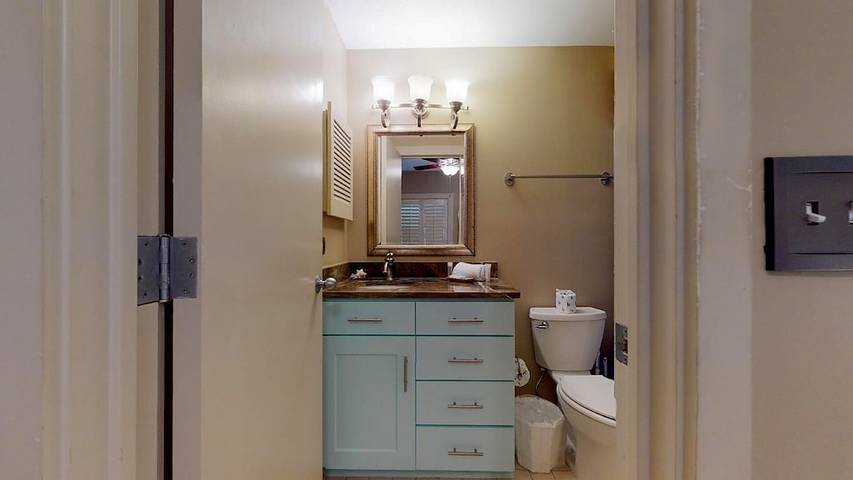 Vacation rental for 8 people, with balcony and pool as well as hot tub in Isle of Palms