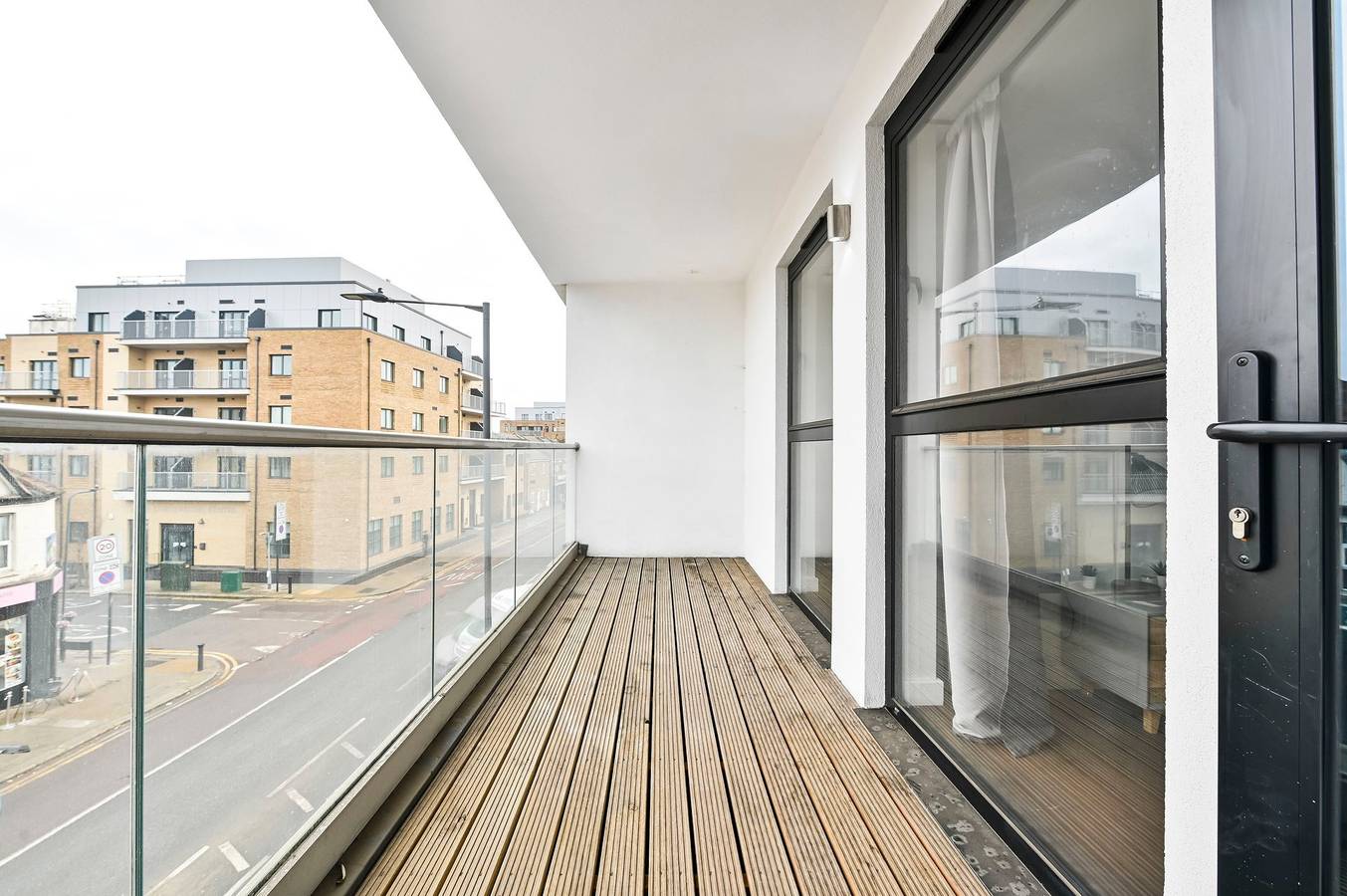 Ganze Wohnung, Ferienwohnung für 4 Personen mit Balkon in Brent, London