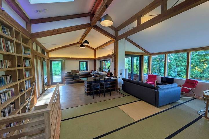 Location de vacances pour 6 personnes, avec Balcon et Jardin dans Jalogny