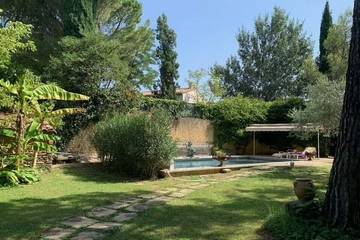 Gîte pour 6 personnes, avec jardin et terrasse à Sainte-Cécile-les-Vignes