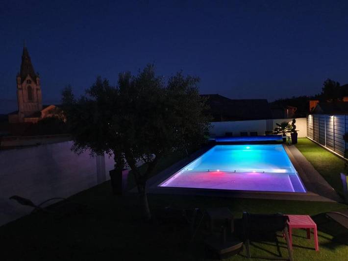 Location de vacances pour 7 personnes, avec jardin ainsi que piscine et jacuzzi à Châteauneuf-de-Galaure - 4