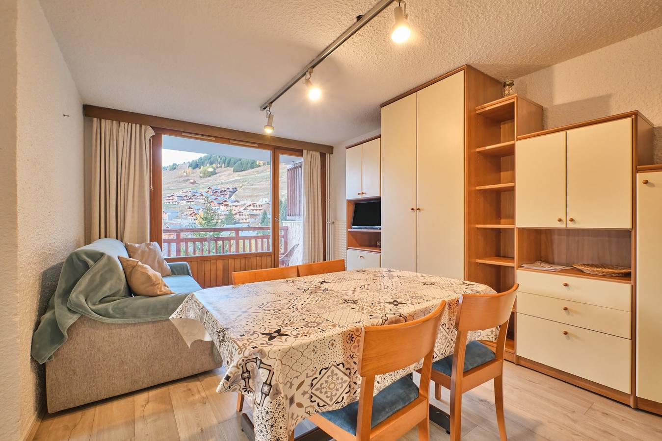 Appartement entier, Appartement "Meijotel" avec vue sur montagne et balcon in Mont-de-Lans, Les Deux Alpes