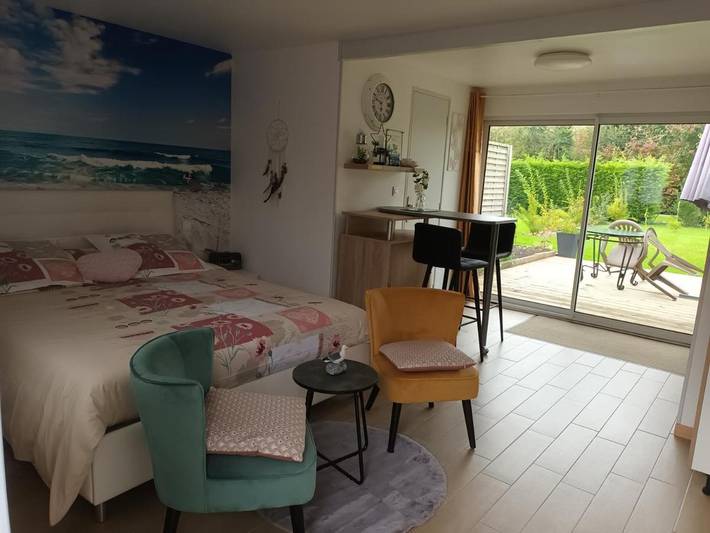 Gîte pour 2 personnes, avec Terrasse et Jardin à Favières
