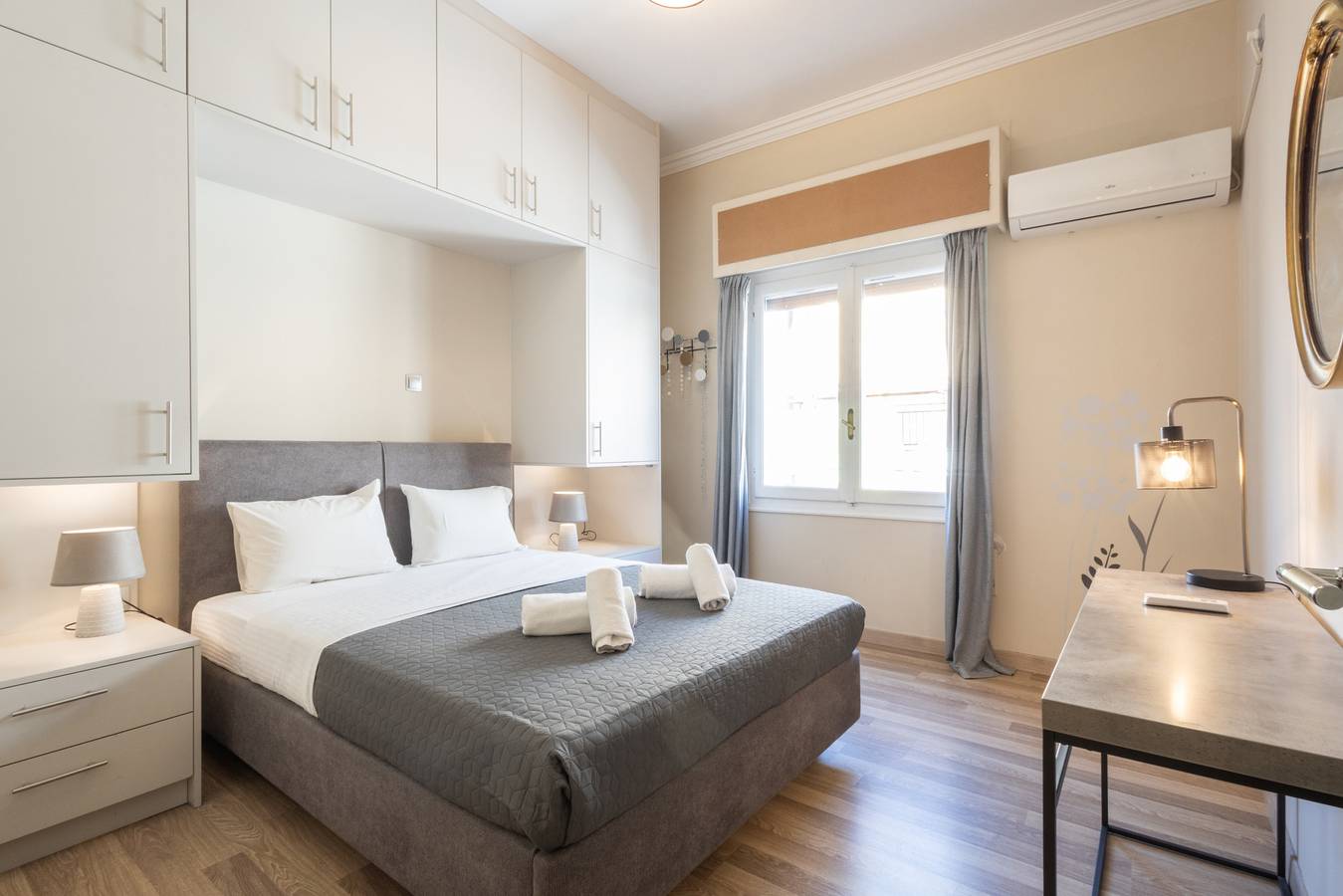 Entire apartment, Kastella Waves: Chic 2-Bedroom Getaway in Piraeus, South coast of the Attica region