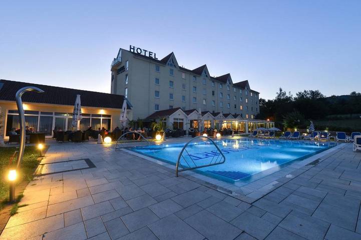 Ferienanlage für 2 Personen, mit Terrasse und Garten sowie Pool und Sauna in Thüringen