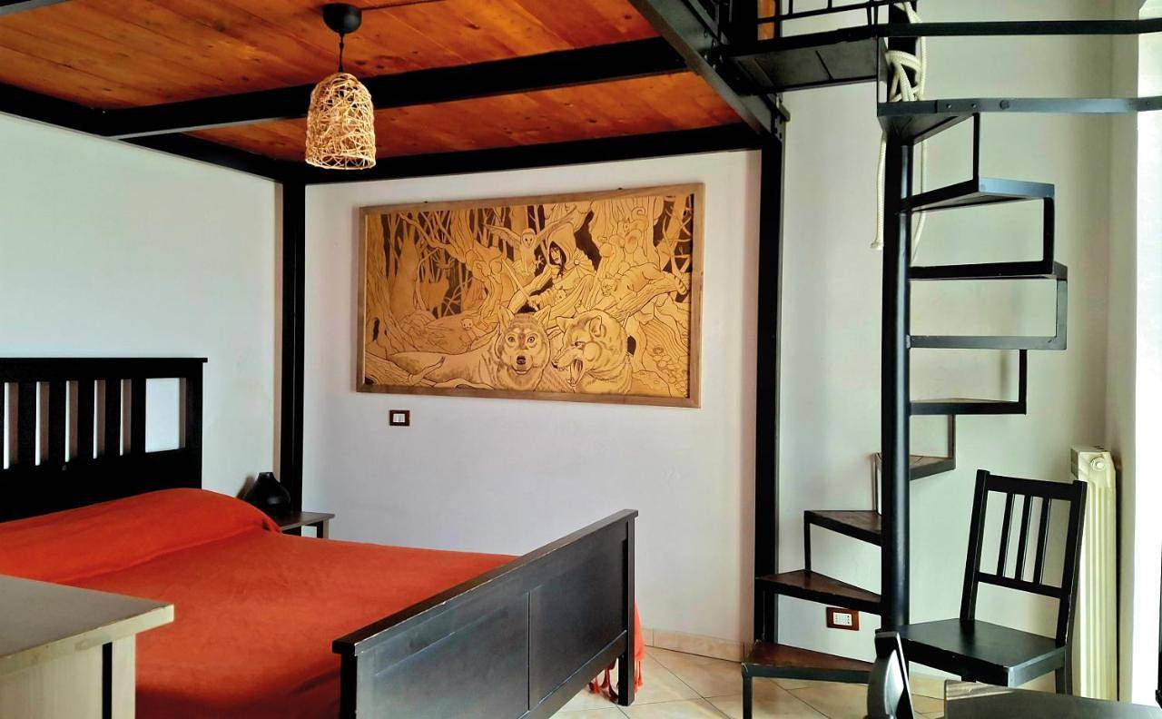 Family Room with Bathroom in Formia, Province de Latina