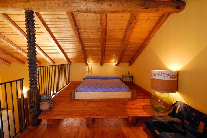 Location de vacances pour 6 personnes, avec Balcon et Terrasse ainsi que Jardin et Vue dans Puntalazzo - 2