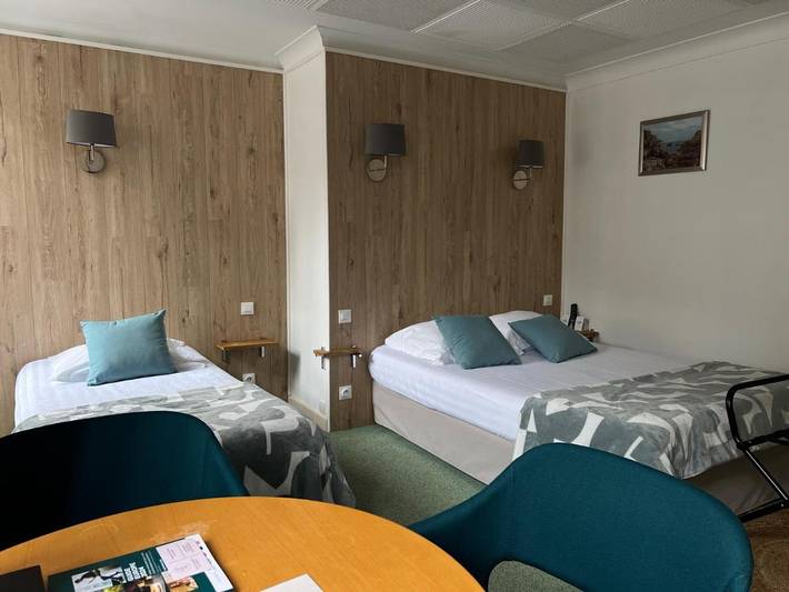 Hôtel pour 2 personnes, avec terrasse, animaux acceptés à Quintin - 2