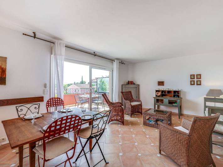 Gîte pour 4 personnes, avec vue et jardin ainsi que bassin pour enfant et terrasse à Roquebrune-sur-Argens - 4
