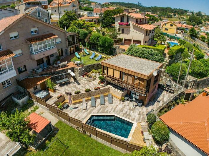 Ferienwohnung für 4 Personen, mit Garten und Whirlpool sowie Pool - 1